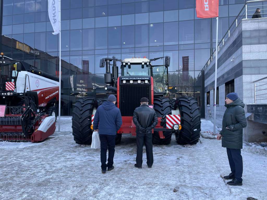 трактор RSM 2375